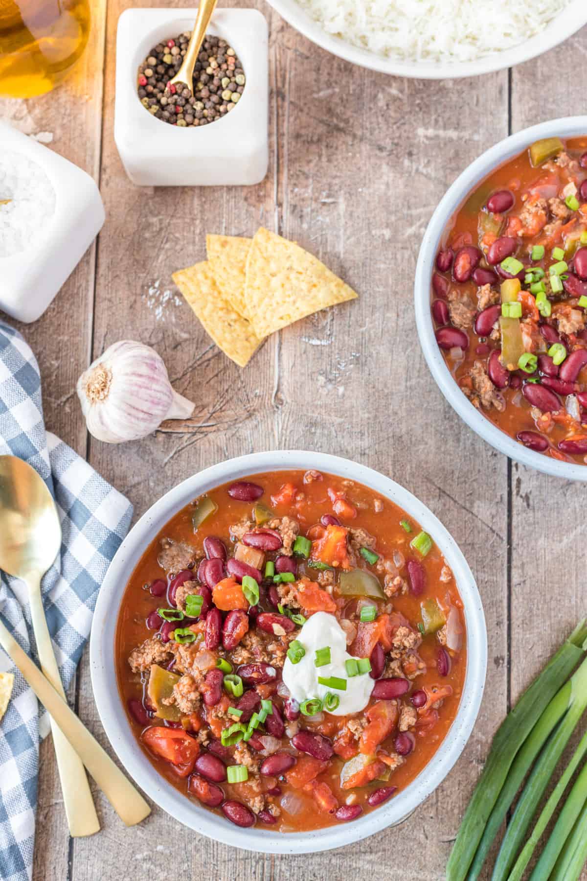 Pinto Beans in Dutch Oven: A Delectable One-Pot Wonder!